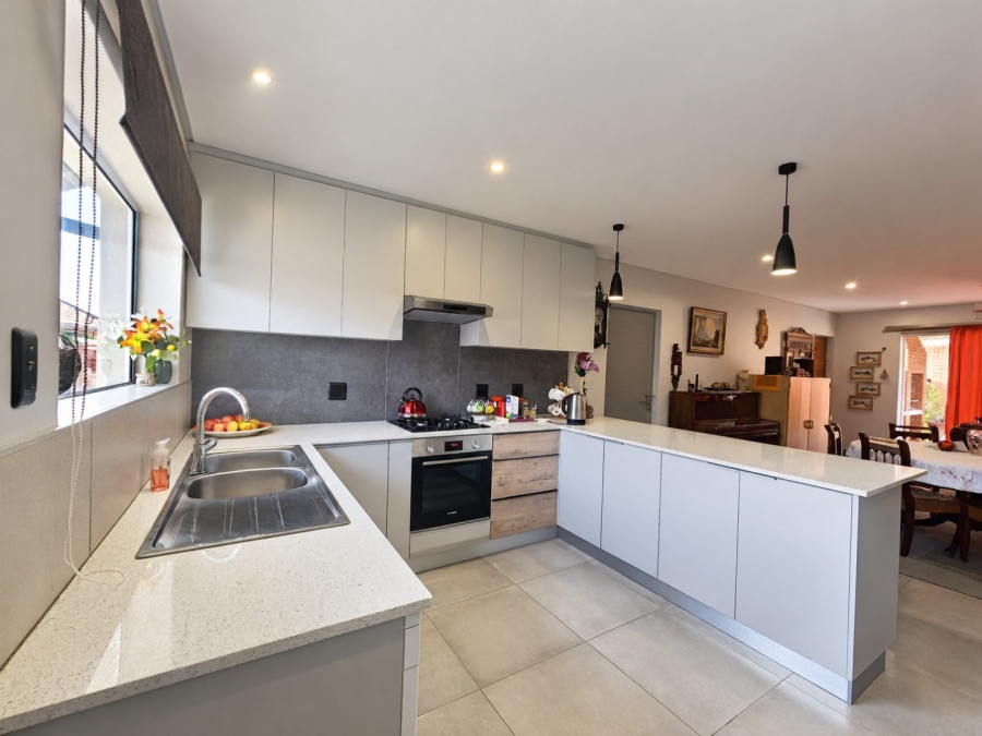 3 Bedroom Property for Sale in Dormehls Drift Western Cape